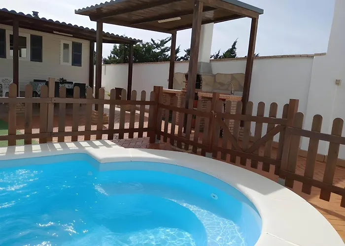 Casa Con Piscina Privada Solo Familias Pareja Flor 1 * كونيل ذي لا فرونتيرا
