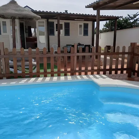 Casa Con Piscina Privada Solo Familias Pareja Flor 1