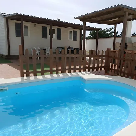 Casa Con Piscina Privada Solo Familias Pareja Flor 1 * קוניל דה לה פרונטרה